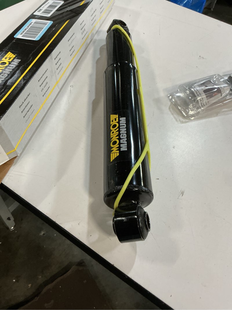 Condition photo showing Good Condition for monroe magnum 65453 suspension shock absorber