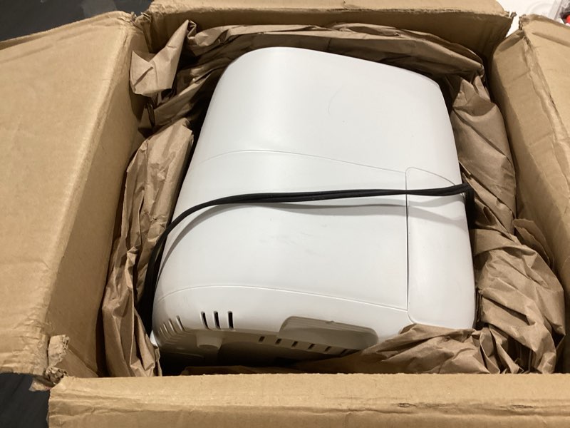 Condition photo showing Good Condition for paris hilton air fryer, large 6-quart capacity, nonstick made without pfas, touchscreen display, 8-in-1 (air fry, roast, broil, bake, reheat, keep warm, pizza, dehydrate), dishwasher safe, white