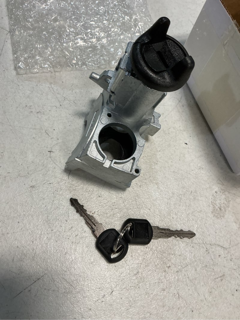 Condition photo showing Good Condition for ignition lock cylinder switch and housing assembly compatible with 1998-2002 chevy gmc cadillac mode