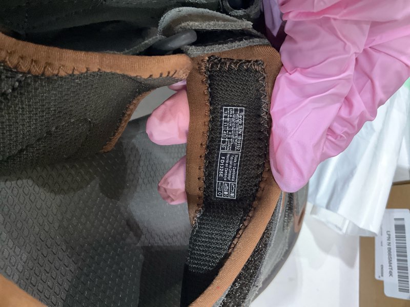 Condition photo showing As Is for Guys sandles