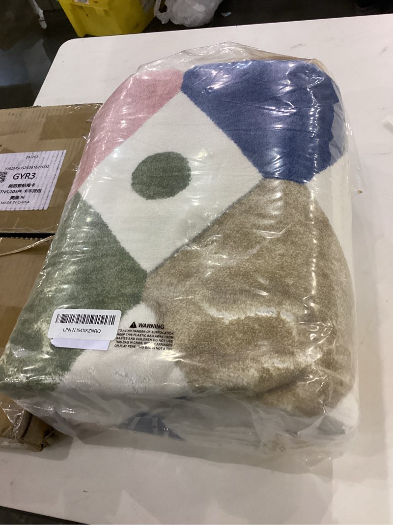 Condition photo showing New/Like New for jinchan Area Rug 5x7 Kids Washable Indoor Floor Cover Non-Slip Modern Soft Rug Elementary School Classroom Colorful Diamond Carpet for Nursery Playroom Daycare Bedroom Living Room Circus on Cream 5' x 7' (Rectangular) Diamond Circus