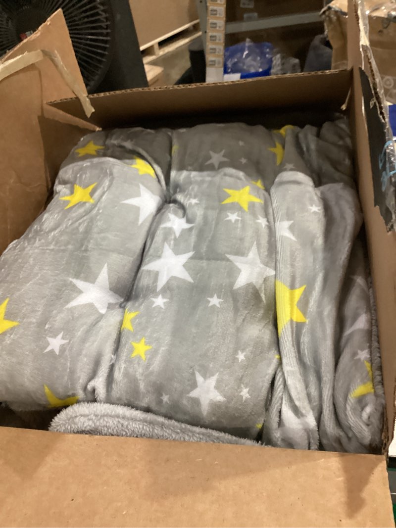 Condition photo showing As Is for JIUPETY Cute Small Dog House Indoor, Foldable House Kennel Bed Mat with Cushion, L Size Dog Tent Up to 25 lbs, Dog Cave Bed with Non-Slip Bottom, Grey Large Grey Star