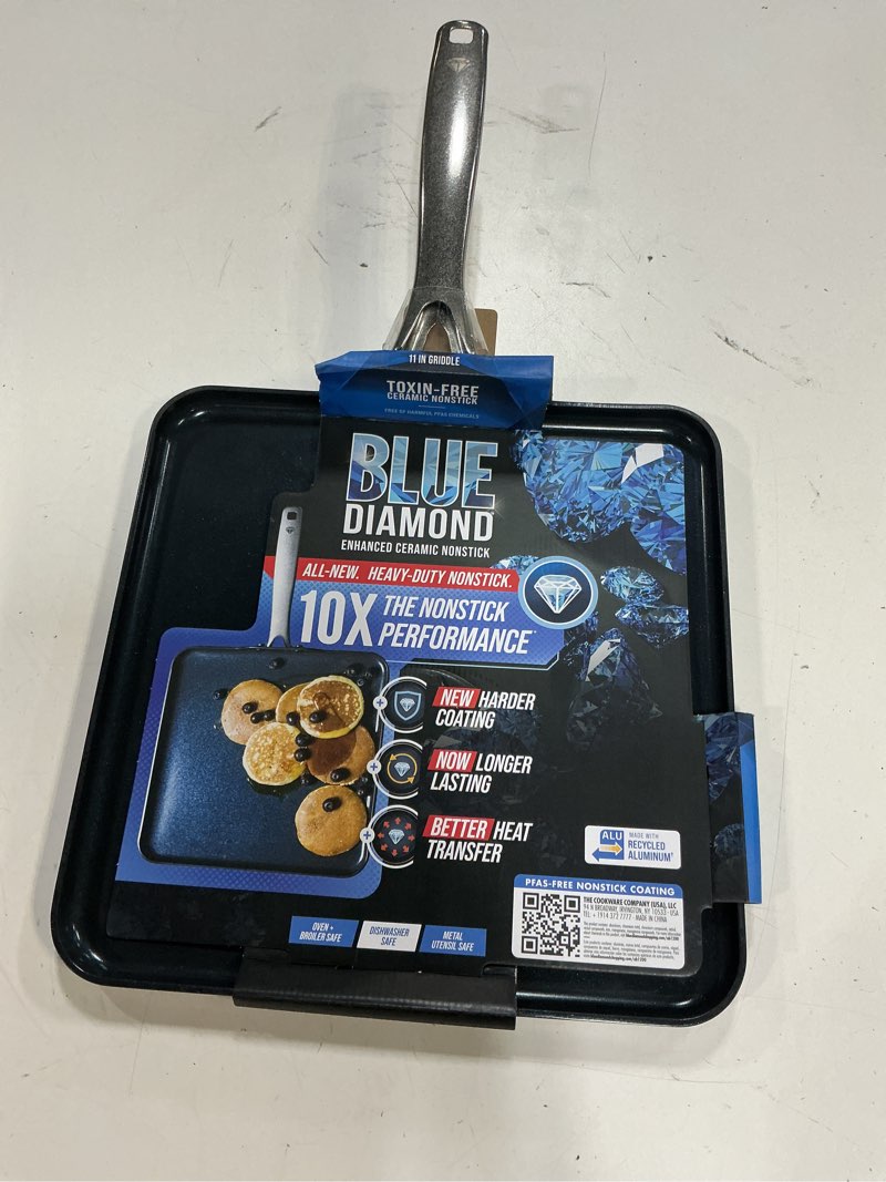 Condition photo showing New/Like New for blue diamond diamond-infused ceramic 11" nonstick square griddle