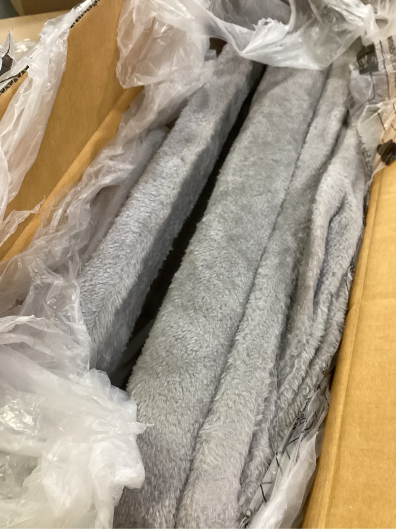 Condition photo showing Good Condition for Feandrea Cat Tree, 33.1-Inch Cat Tower, L, Cat Condo for Large Cats up to 16 lb, Large Cat Perch, 2 Cat Caves, Scratching Post, Light Gray UPCT61W L (23.6"L x 15.7"W x 33.1"H) Light Gray