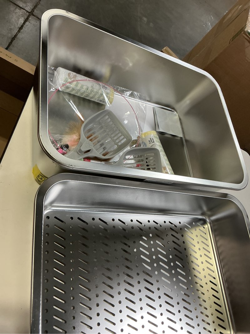 Condition photo showing Good Condition for (Similar,)14''x20''x6'' Suzzipaws Stainless Steel Litter Box, Open Top Sifting Litter Box for Pine Pellets, Metal Litter Pan Tray System with Pee Pads & Liners, Odor Control, Low Dust, Easy Cleaning Large