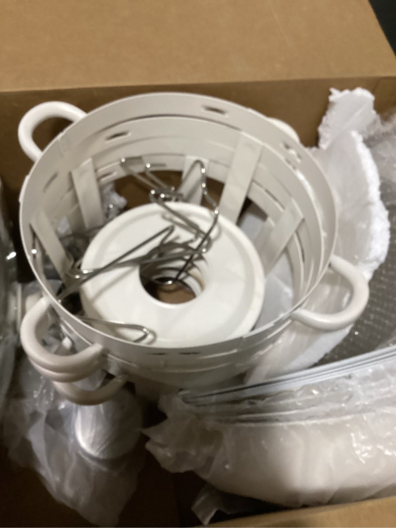 Condition photo showing Good Condition for chafing dishes for buffet with glass lid & rolled-edge 4 pack 5qt, gold | stainless steel round chafing dish set, dual heating & cooling function, food warmers for parties, weddings, catering events gold-glass lid-4 pack-5qt