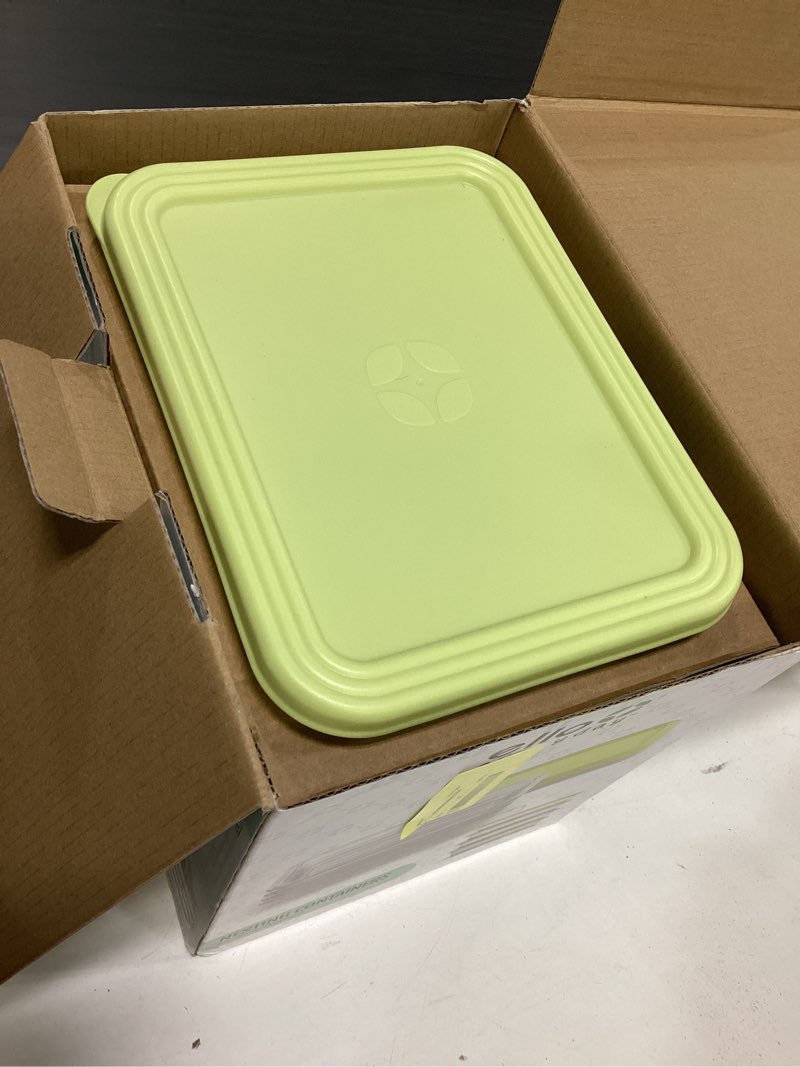 Condition photo showing Good Condition for ello everyday 4.5 cup 8pc glass meal prep set