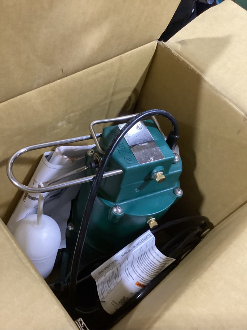 Condition photo showing As Is for zoeller 1/2 hp 6000 gph cast iron vertical float switch submersible sewage pump