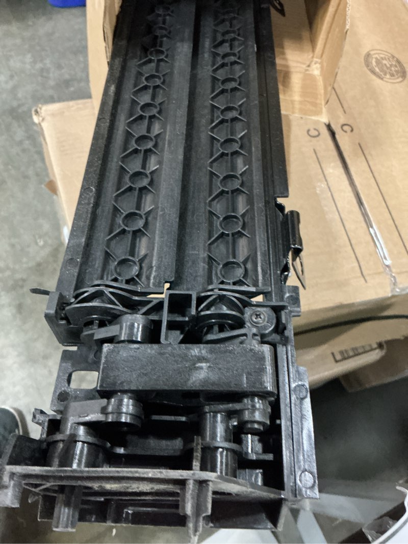 Condition photo showing Good Condition for lower active grille shutter for subaru legacy outback 2018 2019