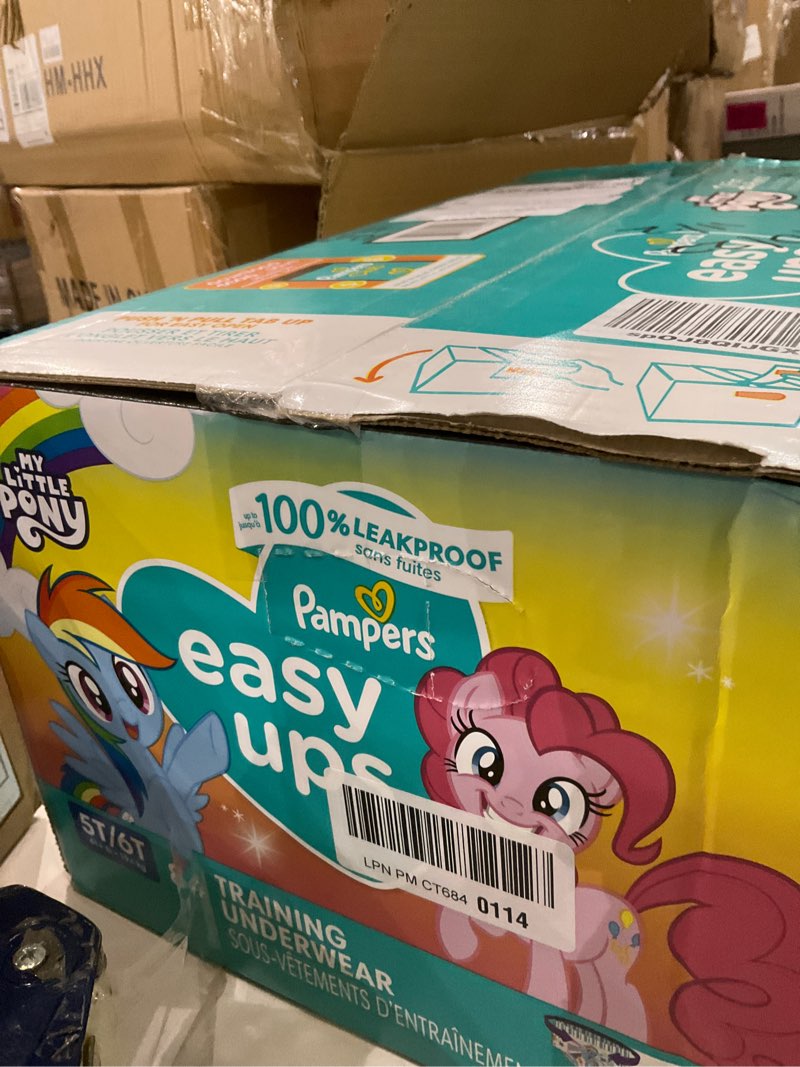Pampers Training Pants - Easy Ups Girls & Boys - Size 5T-6T, 84 Count, Peppa Pig Potty Underwear (Packaging May Vary) 5T-6T 84