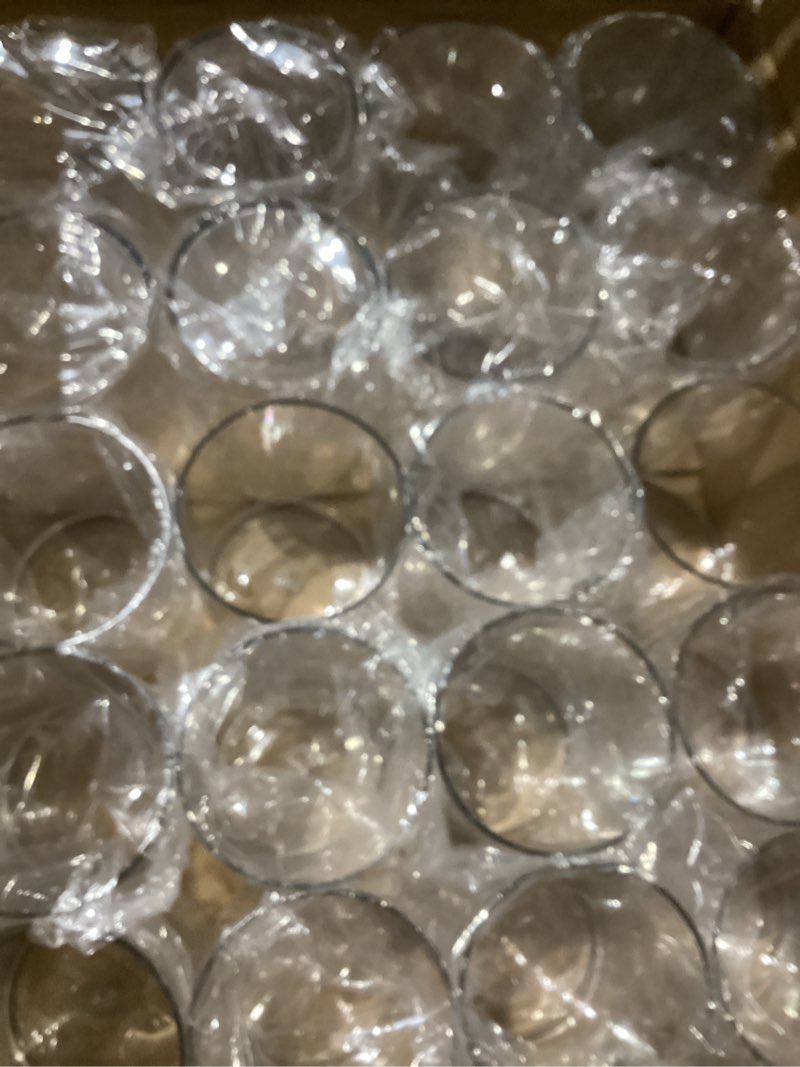 Condition photo showing Good Condition for Small Glass Bud Vases for Centerpieces - Hewory 40pcs Clear Sturdy Cute Flower Vases Bulk, Mini Bottle Vase for Wedding Home Decor Birthday Party Events Mother's Day Bridal Shower Gifts Table Decor Clear Mini-40pcs