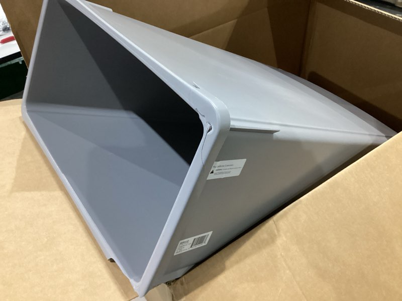 https://lotting-media.assets.bidfta.com/lotting_1d56d677-cd93-4576-8e6f-1068bc38bdf7