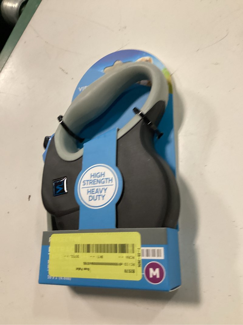 Condition photo showing New/Like New for vibrant life 16' nylon reflective retractable dog leash, black, medium