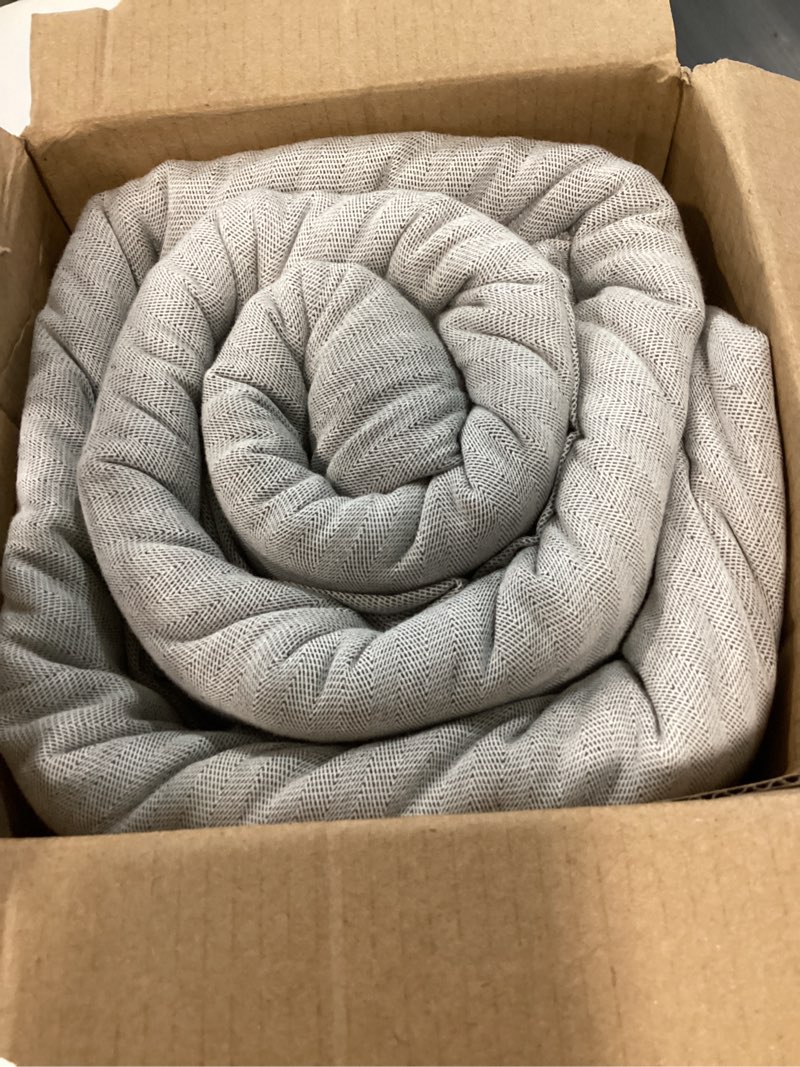 Condition photo showing New/Like New for oli anderson queen duvet cover, cotton linen blend, 3 pieces, linen grey | soft breathable, home bedding set, comforter cover, zipper closure, 8 corner ties, all-season comfort linen grey (no comforter) queen (90"x90")