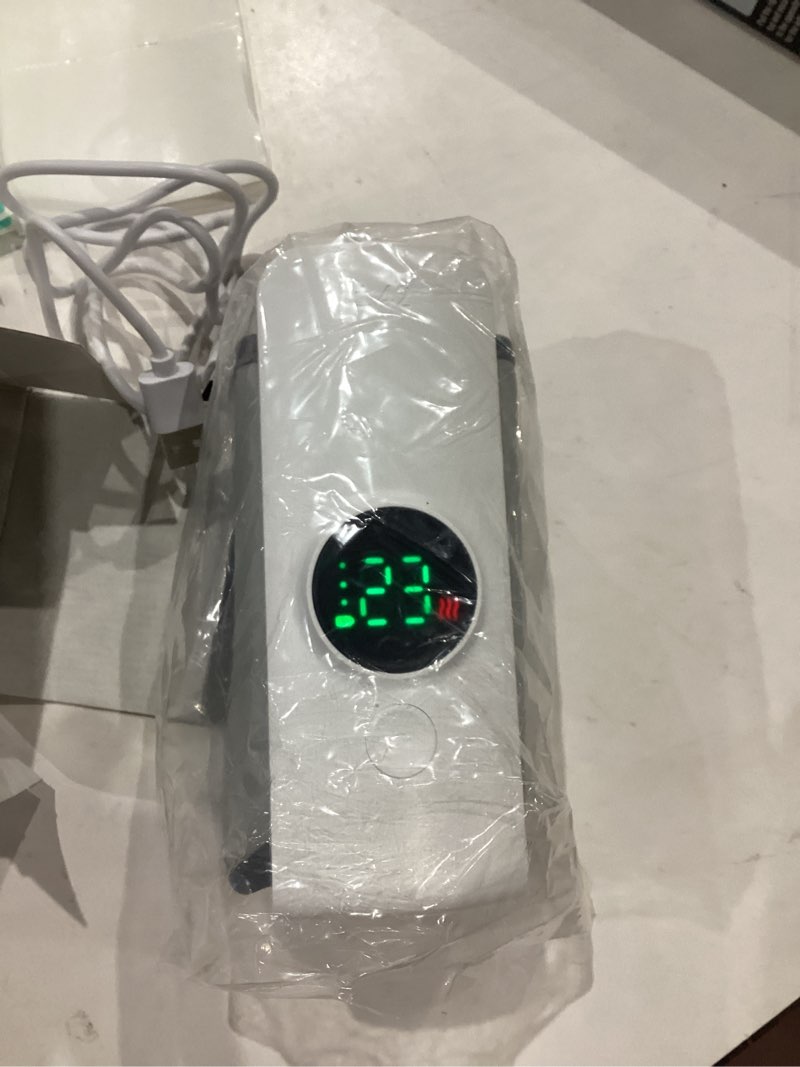 Condition photo showing Good Condition for portable bottle warmer for travel, fast warming comfortable baby feeding on the go, waterless milk warming with battery-powered for home outdoor