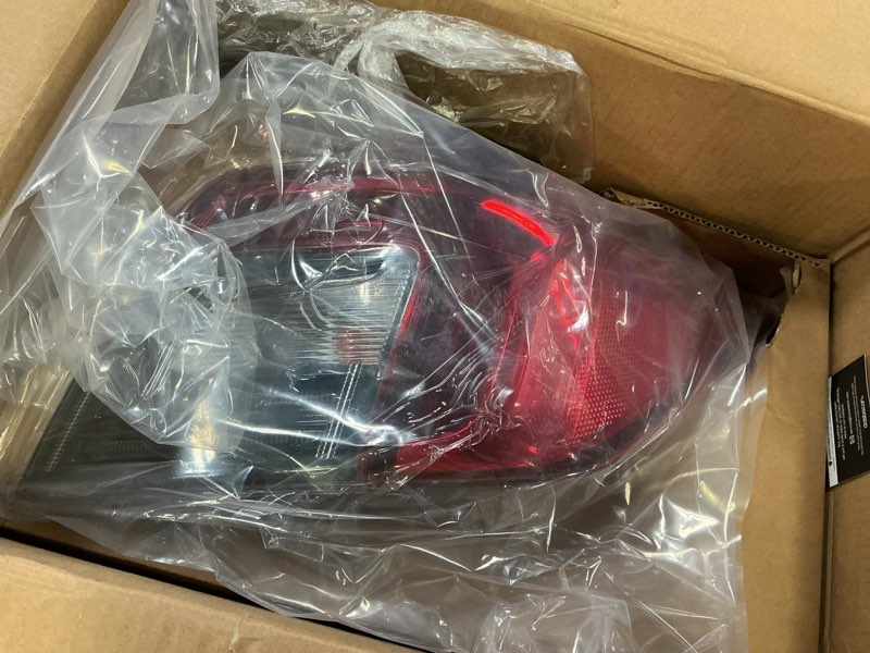 Condition photo showing Good Condition for Dasbecan Right Tail Light Assembly Compatible with 2022 2023 2024 Honda Civic Rear Lamp Outer Passenger Side W/Bulbs Replaces# HO2805123 33500-T20-A01 Rear Right  1 pcs 