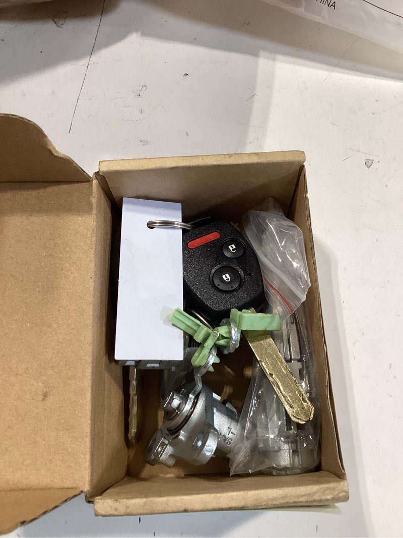Condition photo showing Good Condition for motoku ignition switch cylinder door lock cylinder kit w/remote key shell for honda fit 2004-2011