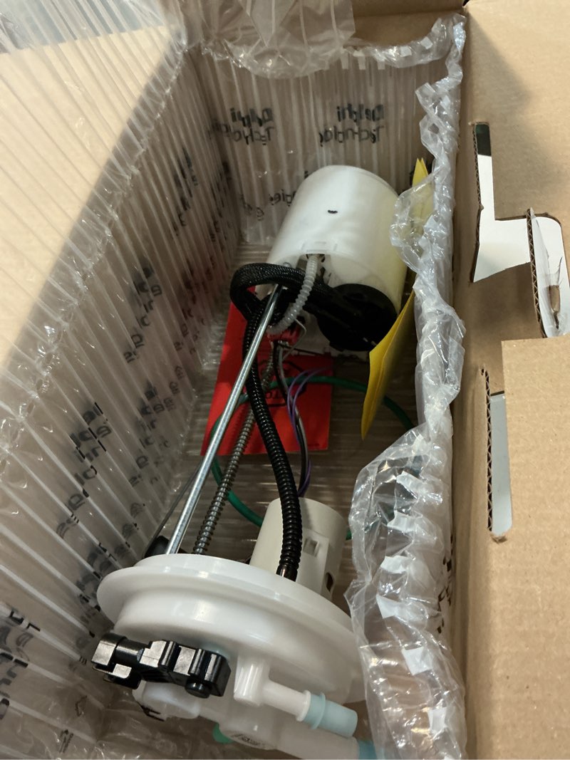 Condition photo showing New/Like New for delphi fg0944 fuel module