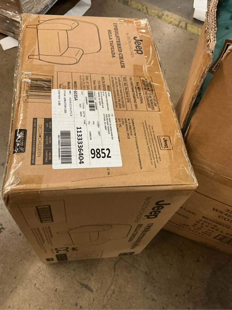 Condition photo showing New/Like New for delta children kids' foam chair - jeep