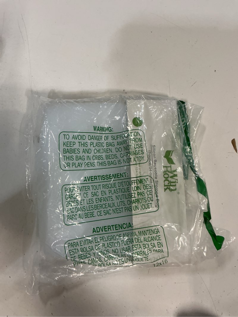 Condition photo showing Good Condition for winrock reusable 100% silicone food storage bags, sandwich snack bags new generation stand up zip container for soup and leftovers, plastice & bpa free, microwave oven safe 3 pack (51oz, 34oz, 17oz)