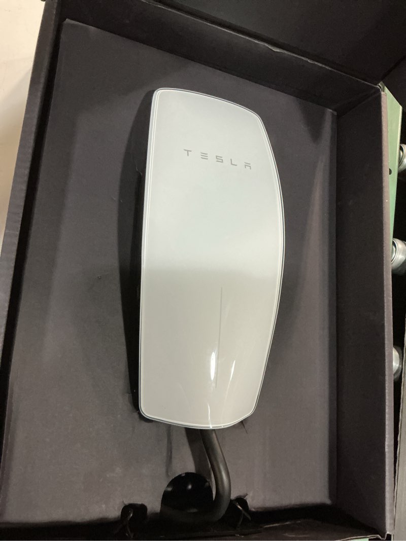 Condition photo showing Good Condition for tesla wall connector - electric vehicle (ev) charger - level 2 - up to 48a with 24' cable