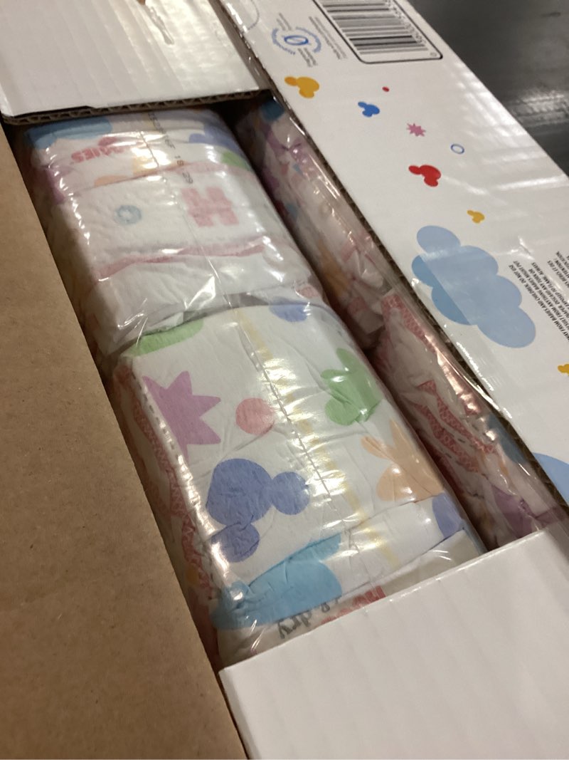 Condition photo showing New/Like New for Huggies Size 5 Diapers, Snug & Dry Baby Diapers, Size 5 (27+ lbs), 136 Count, Packaging May Vary Size 5 136