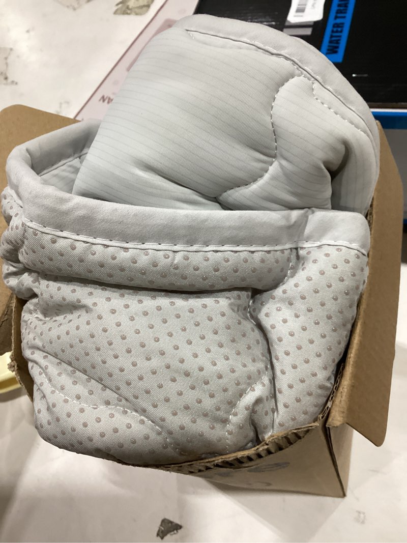 Condition photo showing Good Condition for lesure premium cooling blankets for extra large dogs - washable dog cooling throw blanket with q-max>0.4?durable self cooling pet mat for cat, soft cooling summer blanket for hot weather, grey, 50x60" xl(50x60") light grey