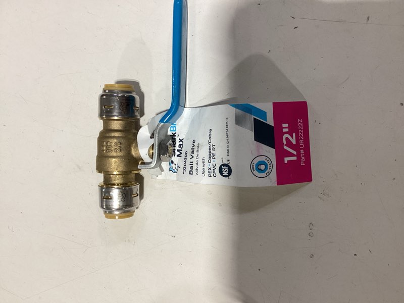 Condition photo showing Good Condition for sharkbite max 1/2-in push-to-connect brass ball valve item #5204306 | model #ur22222z