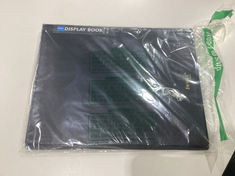 Condition photo showing Good Condition for sooez binder with plastic sleeves 30-pocket, displays 60 pages, 9x12 presentation folders with clear sheet protectors, art portfolio with 30 black paper for certificate & office project black 9x12" w/ blk paper