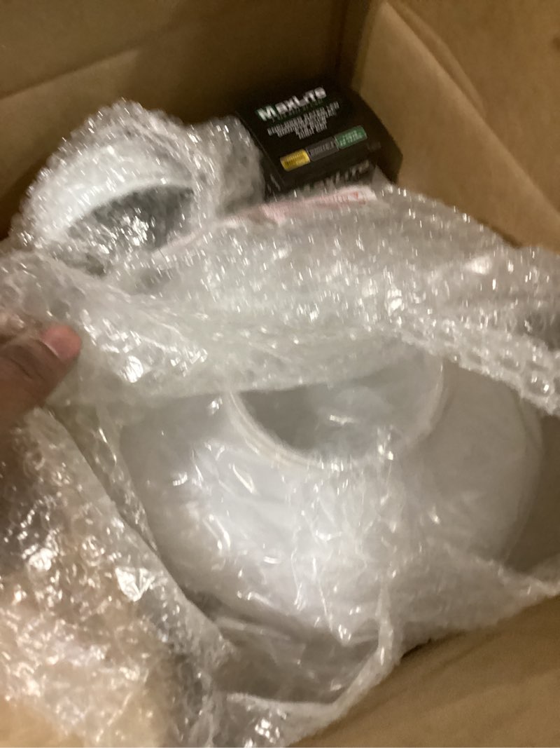 Condition photo showing Good Condition for progress lighting airpro collection one-light ceiling fan light white