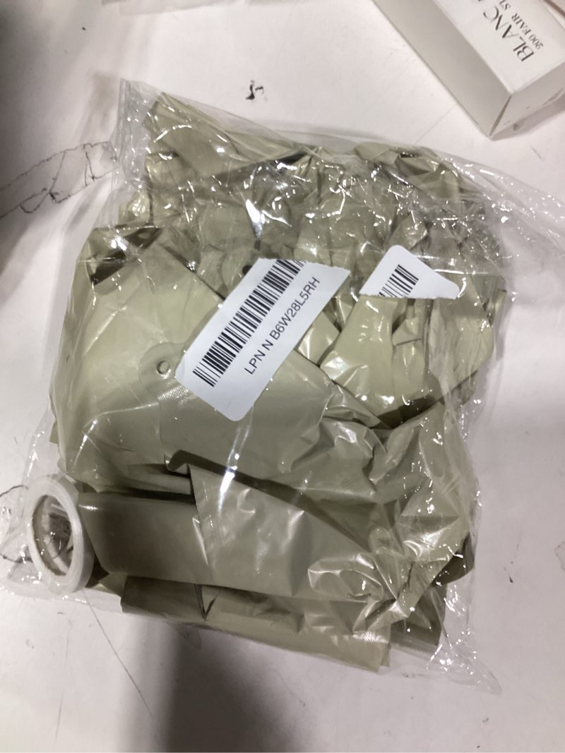 Condition photo showing Good Condition for Similar product not like stock photo Gold Happy Birthday Banner Balloon Aluminum Foil 16 Inch Letter,10 Inch Five Pointed Star Four Pointed Star Suitable for Kids, Men, Women, Boys and Girls Party Decoration Supplies Golden Yellow