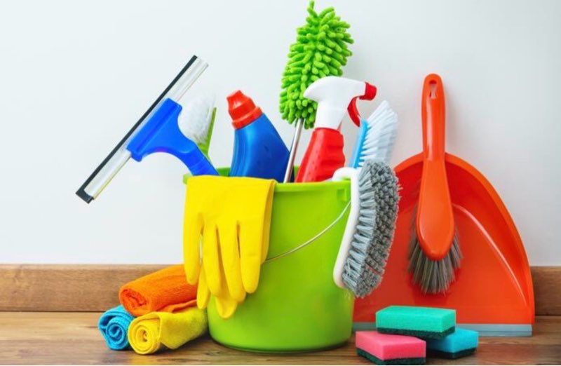 assorted lot of cleaning supplies 