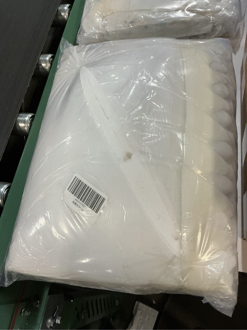 Condition photo showing New/Like New for Large Dog Sofa Bed, Size L Orthopedic Dog Couch with Supportive Bolster Sides, Water-Resistant Easy-Clean Surface, Removable Cover, Grey, 31.5 x 22 x 10.6 in Grey 31x21x10"