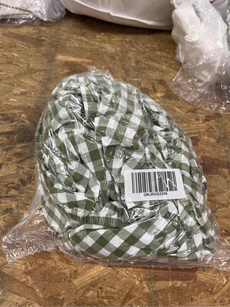 Condition photo showing Good Condition for classic organic percale gingham fitted sheet set, queen, olive