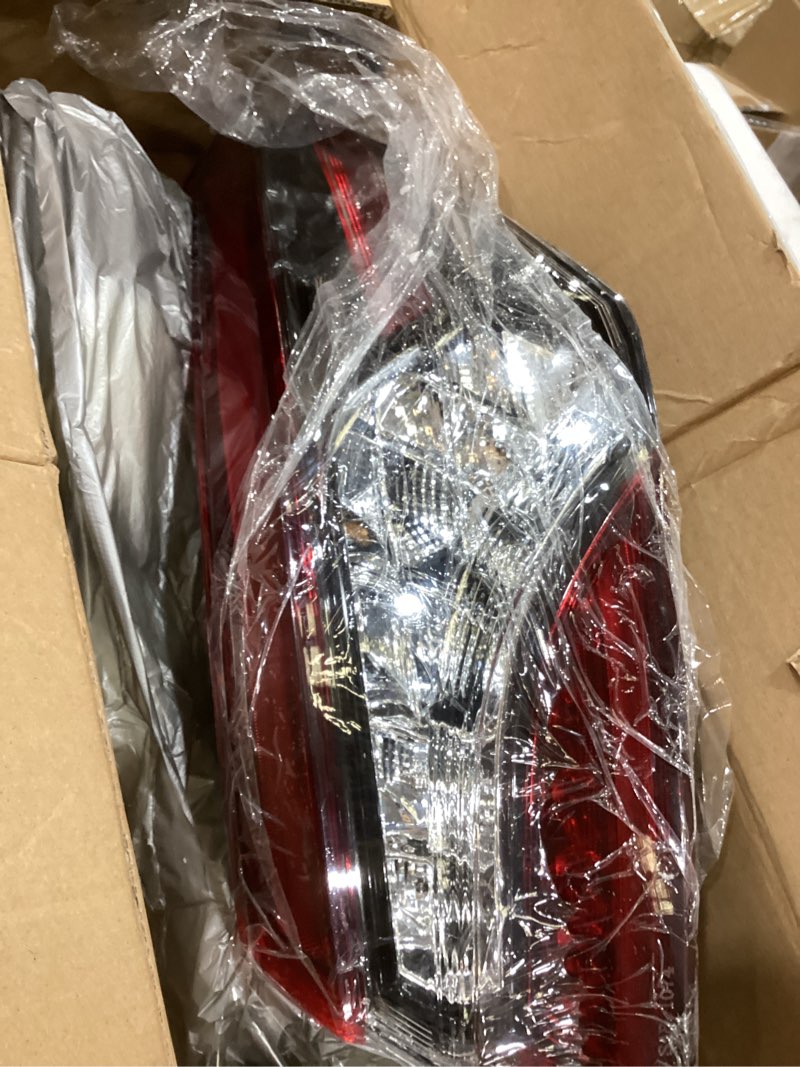 Condition photo showing Good Condition for Tail Light Compatible with 2021 2022 2023 Camry XSE/XLE Passenger Side Rear Lamp Taillight W/O Bulbs 8155006A30 81550-06A30 (Right)