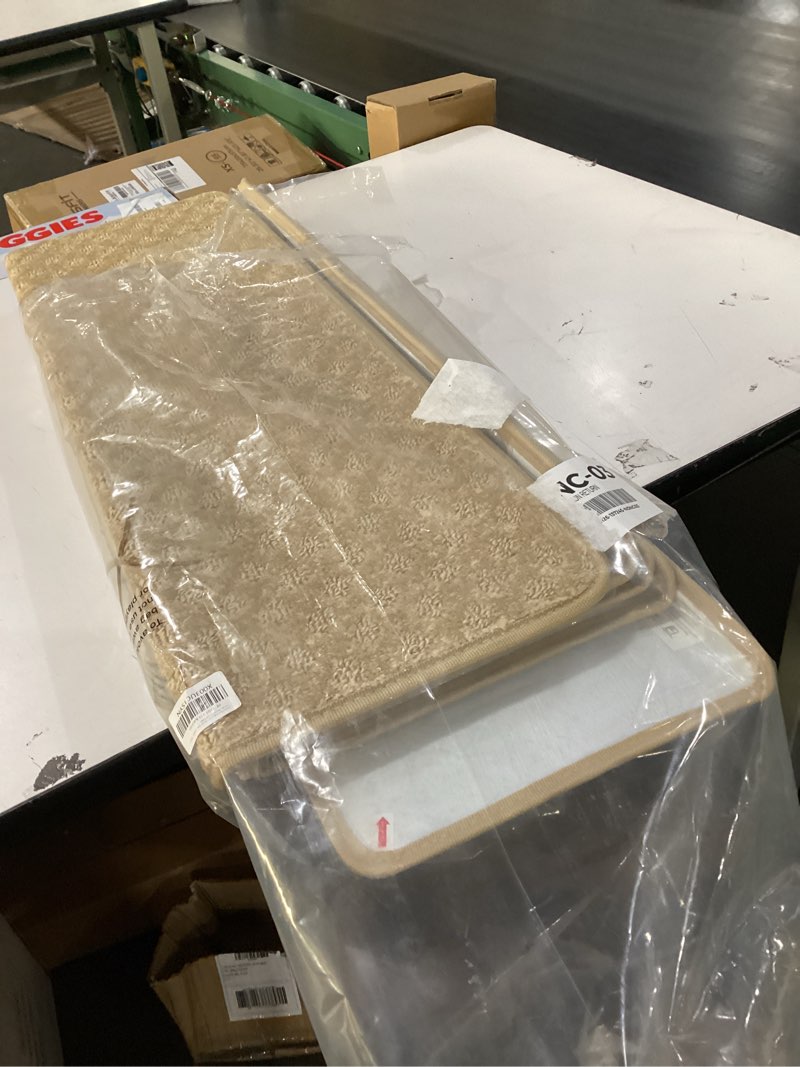 Condition photo showing New/Like New for PURE ERA Bullnose Carpet Stair Treads Set Tape Free Non-Slip Indoor Stair Protectors Pet Friendly Rugs 9.5" x 30"(7 Pieces,Khaki Mini-Diamond Trellis) Khaki Mini-diamond Trellis 7 Pieces with Bullnose