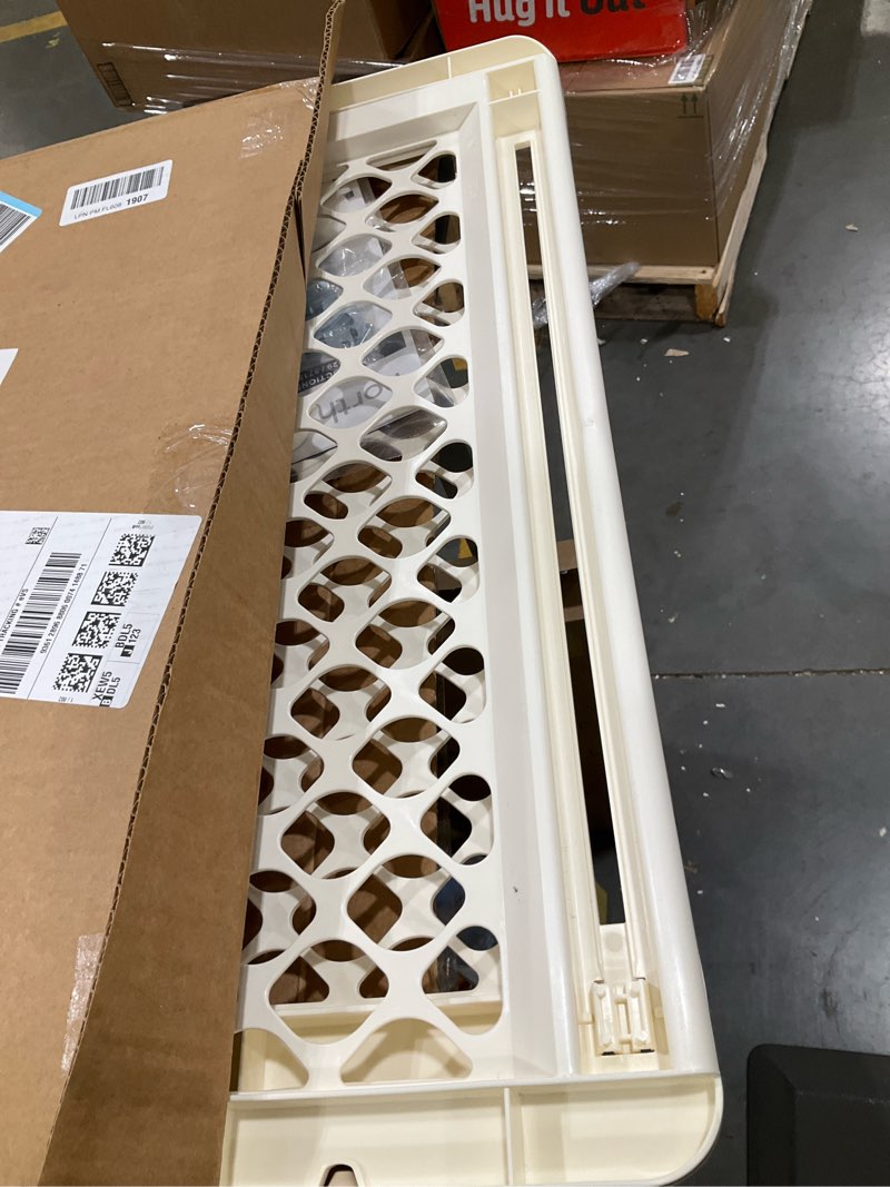 Condition photo showing Good Condition for Toddleroo by North States 42” Wide Supergate Ergo Baby Gate, Made in USA: for doorways or stairways. Includes Wall Cups. Pressure or Hardware Mount. 26” - 42” Wide (26" Tall, Ivory) (B0065ADP4C)