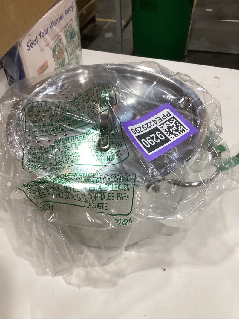 Condition photo showing New/Like New for Stainless Steel Pasta Pot with Strainer Lid - 5.5 Quart Large Spaghetti Pot - Twist & Lock for Easy Drain & No Colander Or Strainer Basket Insert Needed - Dishwasher Safe Pots