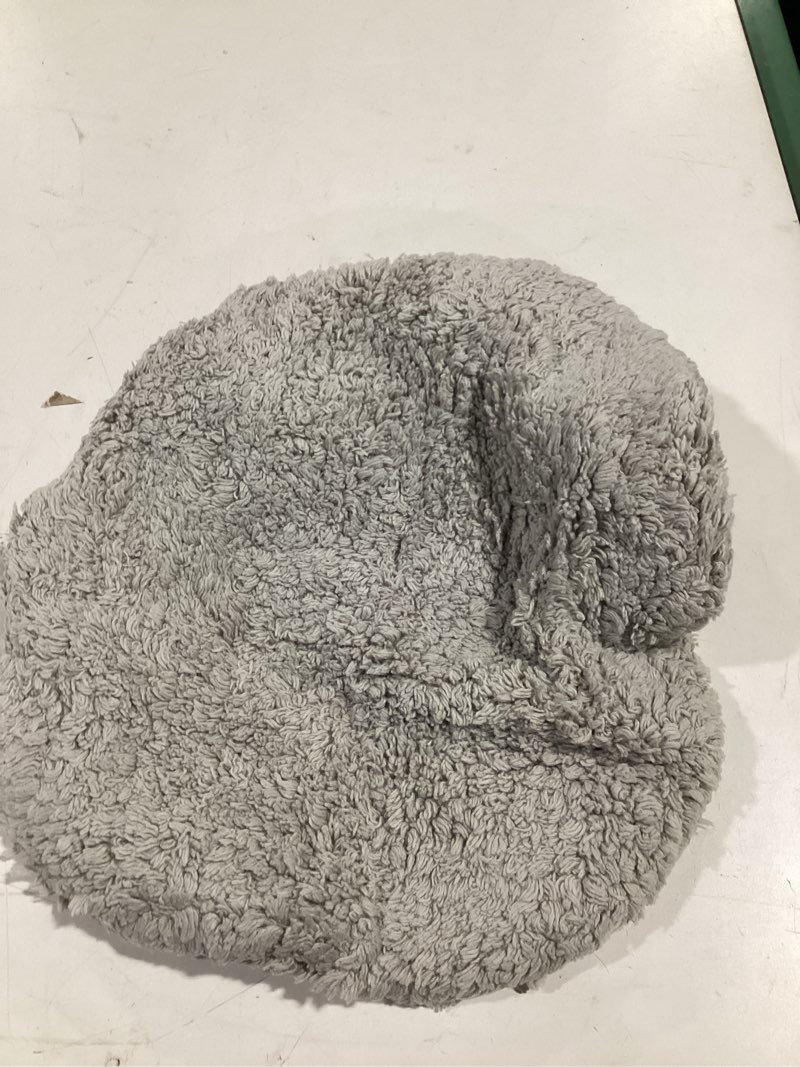 Condition photo showing Good Condition for town & country everyday ultra plush solid tufted toilet lid cover, soft and absorbent, non-slip cover, machine washable, grey, 18"x19"