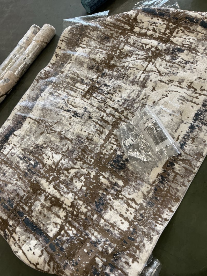 Arya are rug 5x7” beige/ekru 