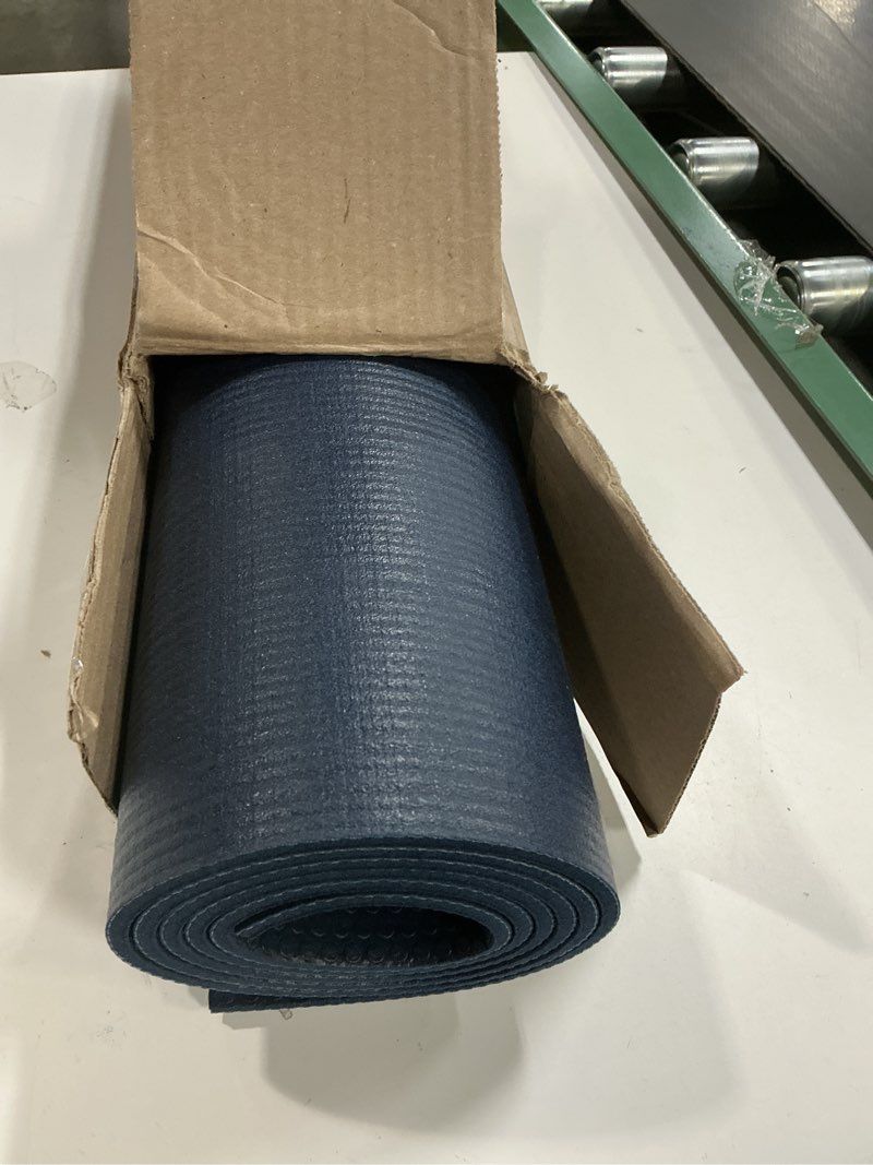 Condition photo showing Good Condition for Manduka PRO Yoga Mat - 6mm | Lifetime Durability | Hygienic Construction | Premium Studio Quality | Teacher Approved Midnight 71" x 26"