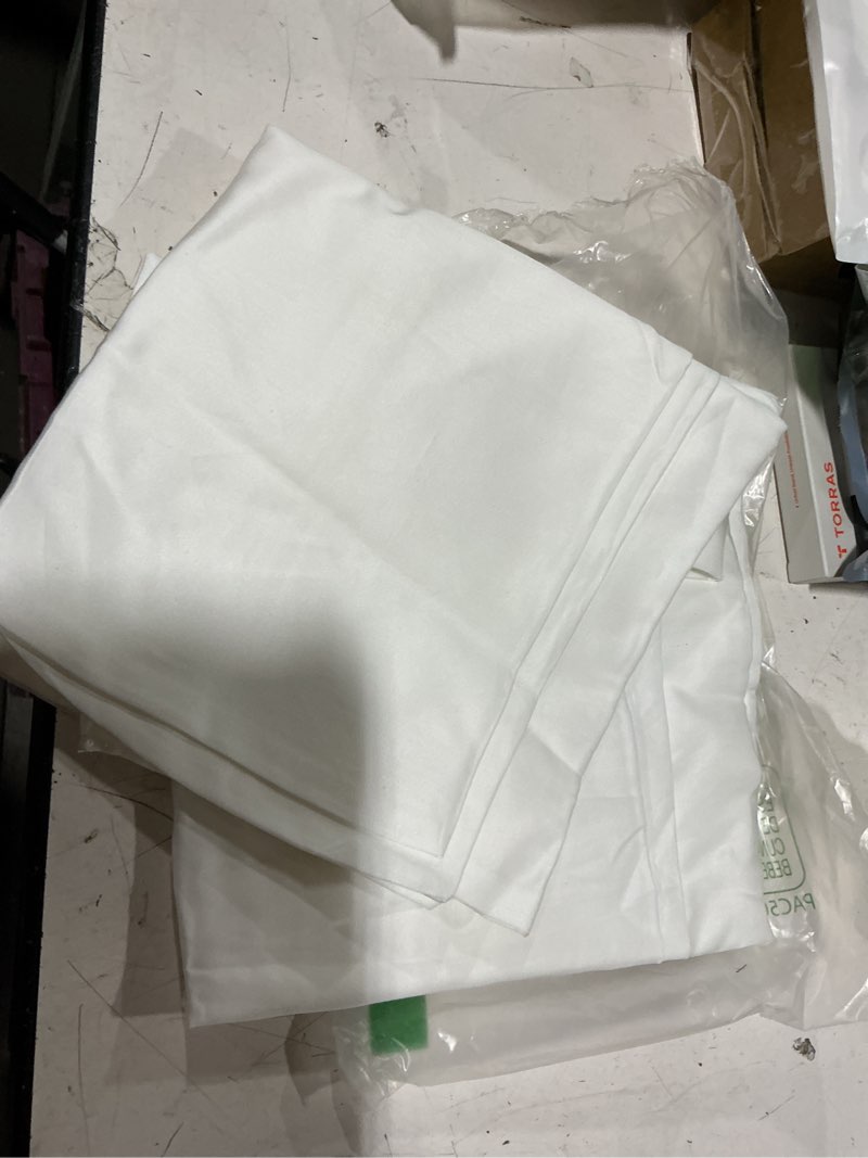 Condition photo showing Good Condition for beckham hotel collection pillowcases king size set of 2, cool touch cotton sateen fabric, 500tc, silky smooth & soft, open end, white 01 - white king (2 pillowcases)