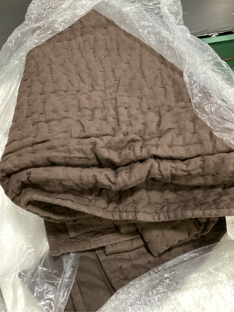 Condition photo showing Good Condition for quince european linen cotton stitch quilt set, twin, espresso