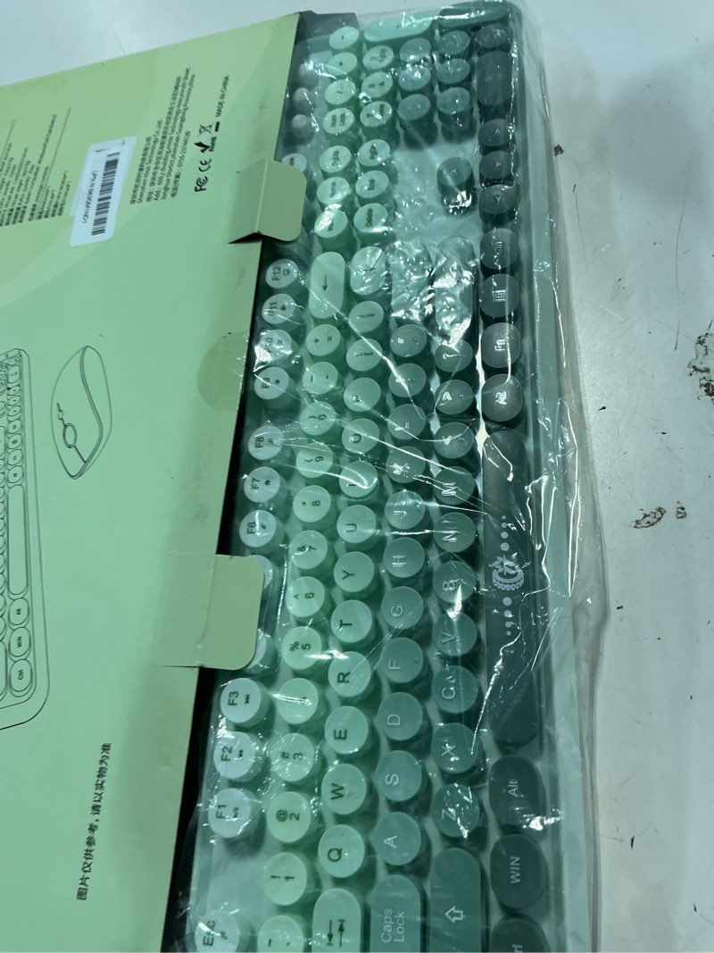 Condition photo showing Good Condition for fopett wireless keyboard and mouse combo - 2.4g full-sized cute colorful mouse and keyboard with 104 round keys retro typewriter keyboard for laptop/windows/pc - green gradient v2020 green gradient