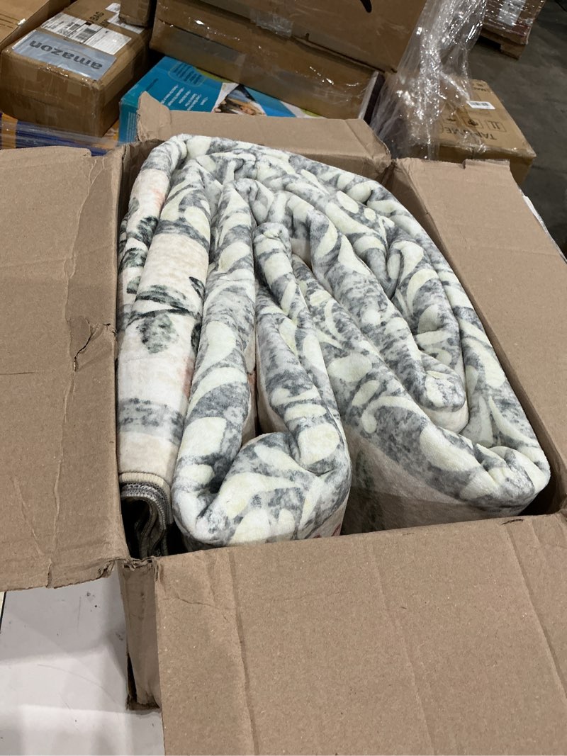 Condition photo showing Good Condition for morebes boho 8x10 area rugs for living room, large beige floral rug for bedroom girls nursery non slip, soft distressed indoor carpet for dining room home office, cream 8' x 10' (rectangular) beige