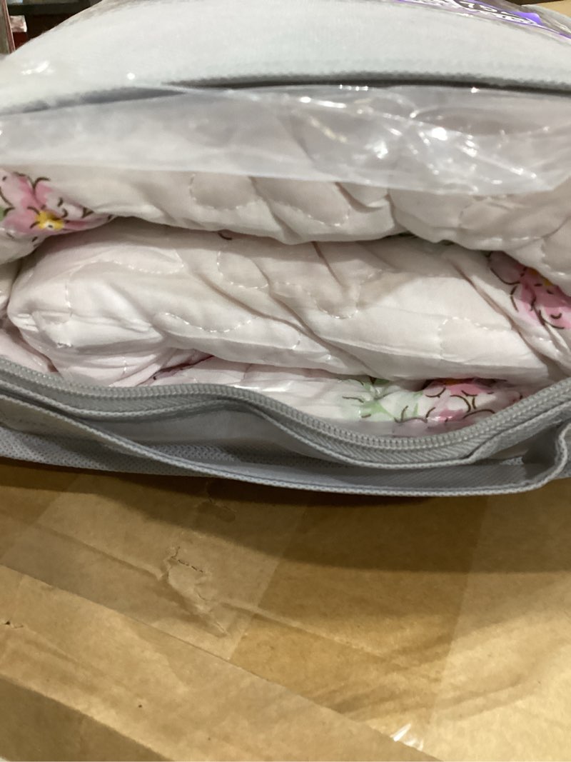 Condition photo showing Good Condition for Joyreap Twin Size Quilt Set for Girls, Floral Pink n White Design, 2pcs Soft n Cozy Microfiber Quilt, Bedspread Bed Cover for All Season- 68x88 inches Flowers Twin-68"x88"