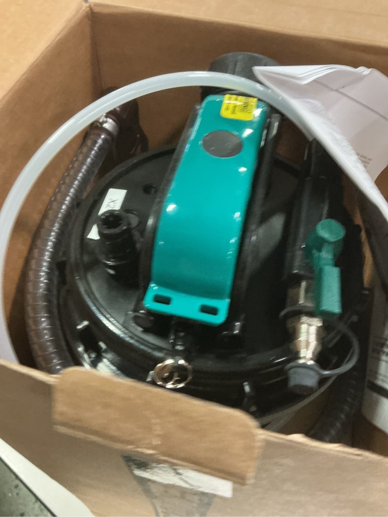 Condition photo showing Good Condition for OEMTOOLS 24937 Pneumatic/Manual Fluid Extractor, 1.5 Gallon (6L) Oil Extractor Pump, For Coolant, Transmission, and Power Steering Fluid, 2 Dipstick Adapters, 5ft Hose 6.0 Liter