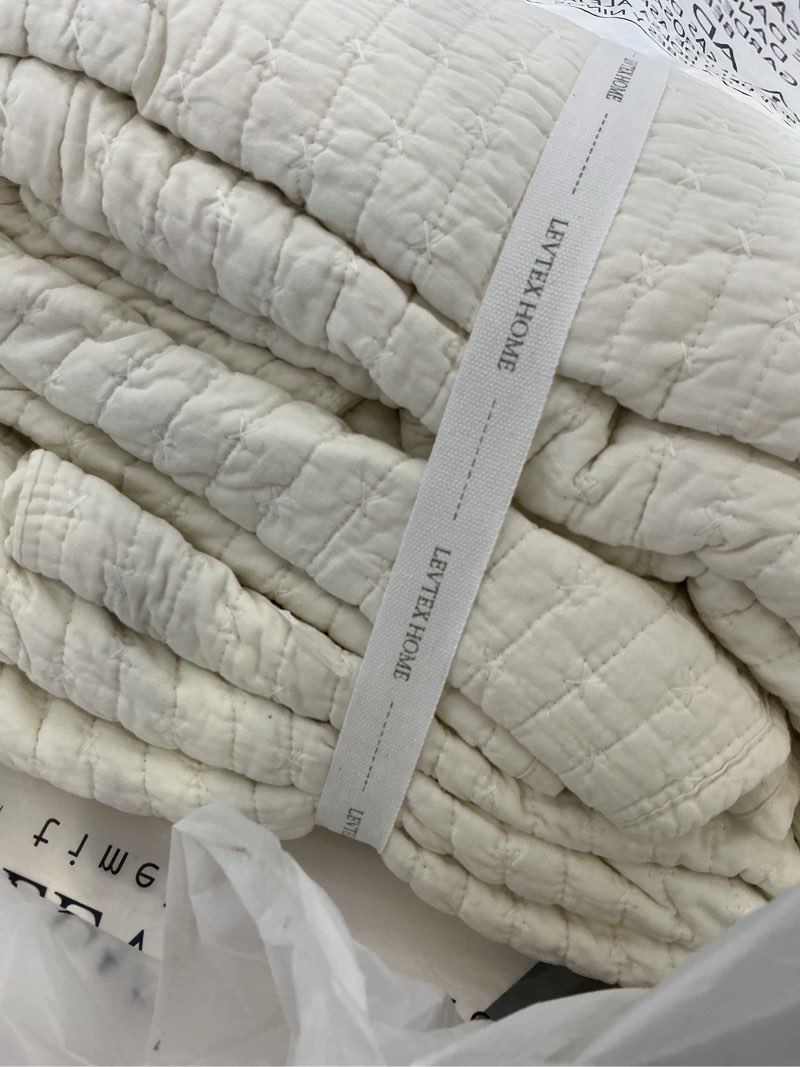 Condition photo showing Good Condition for levtex home - cross stitch quilt set - 100% cotton - king quilt (106x92in.) + 2 king shams (36x20in.) - cream quilt - king cream