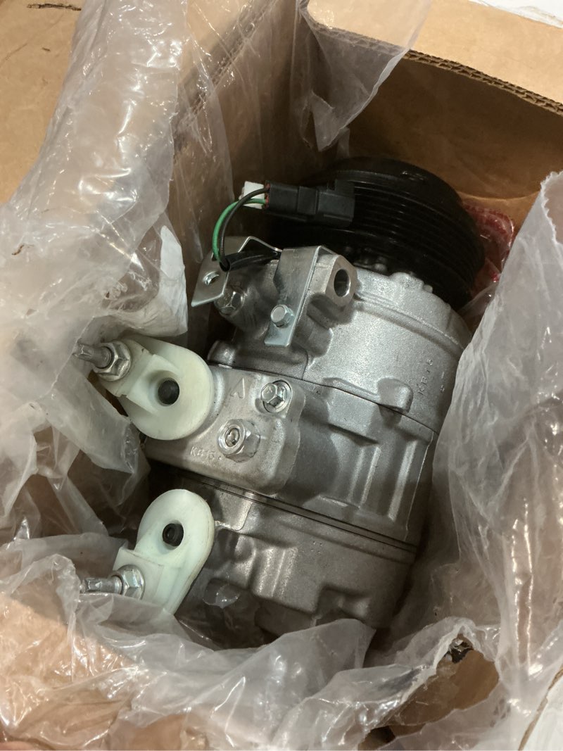 Condition photo showing Good Condition for A/C Air Conditioner Compressor with Clutch Replacement for Cadillac Escalade 2014-2020 for Chevrolet Suburban 6.2L 2019-2020 for Chevrolet Tahoe 2018-2020 for GMC Yukon 2014-2020 22986660
