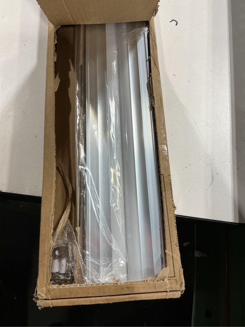 Condition photo showing Good Condition for Veriligt 4FT LED Shop Lights (2 Pack), 2000LM 6500K Super Bright White T5 Commercial Lights, 20W Linkable Utility Integrated Single Fixture for Gym/Garage/Ceiling/Under Cabinet, Plug & Play 6500k Super Bright White Pack of 2